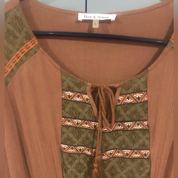 Ladies Bow & Arrow Dress Large with Aztec embroidery - Picture 5 of 7